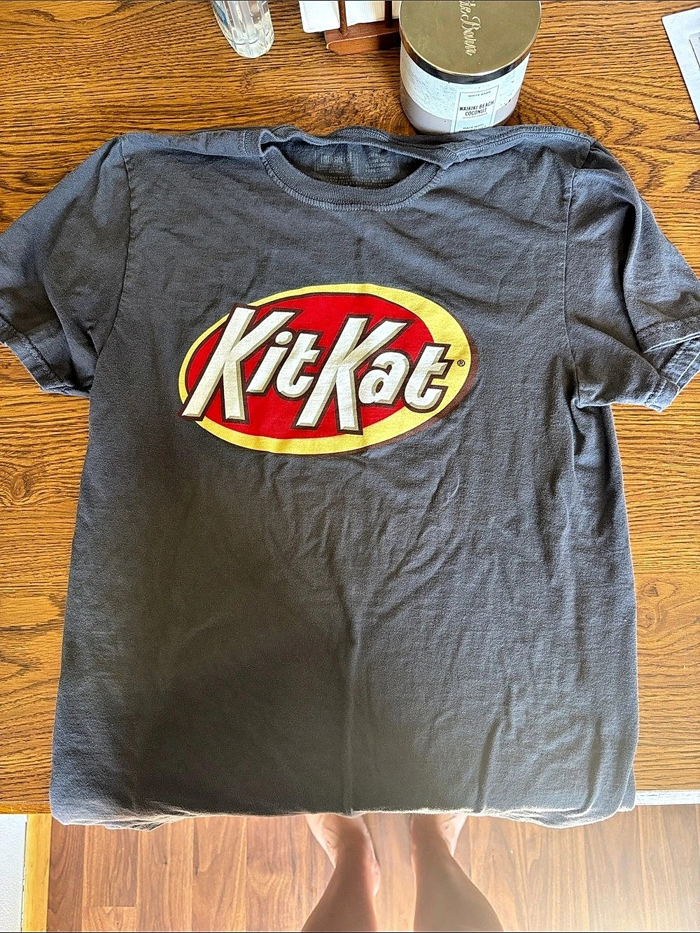 Kit Kat Graphic Short Sleeve Tee in Gray & Red